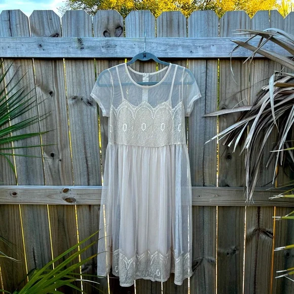 Bailey Blue Dresses | Nude Lace Dress | Color: Cream/Tan | Size: M | Ckgaither's Closet